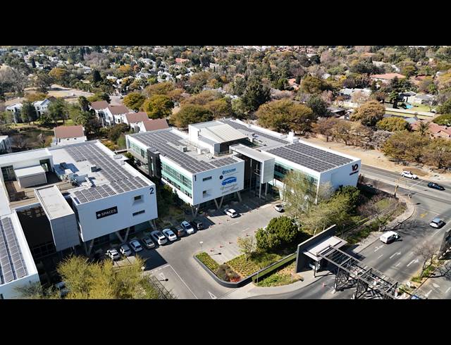665M² OFFICE TO LET IN MAGALIESSIG
